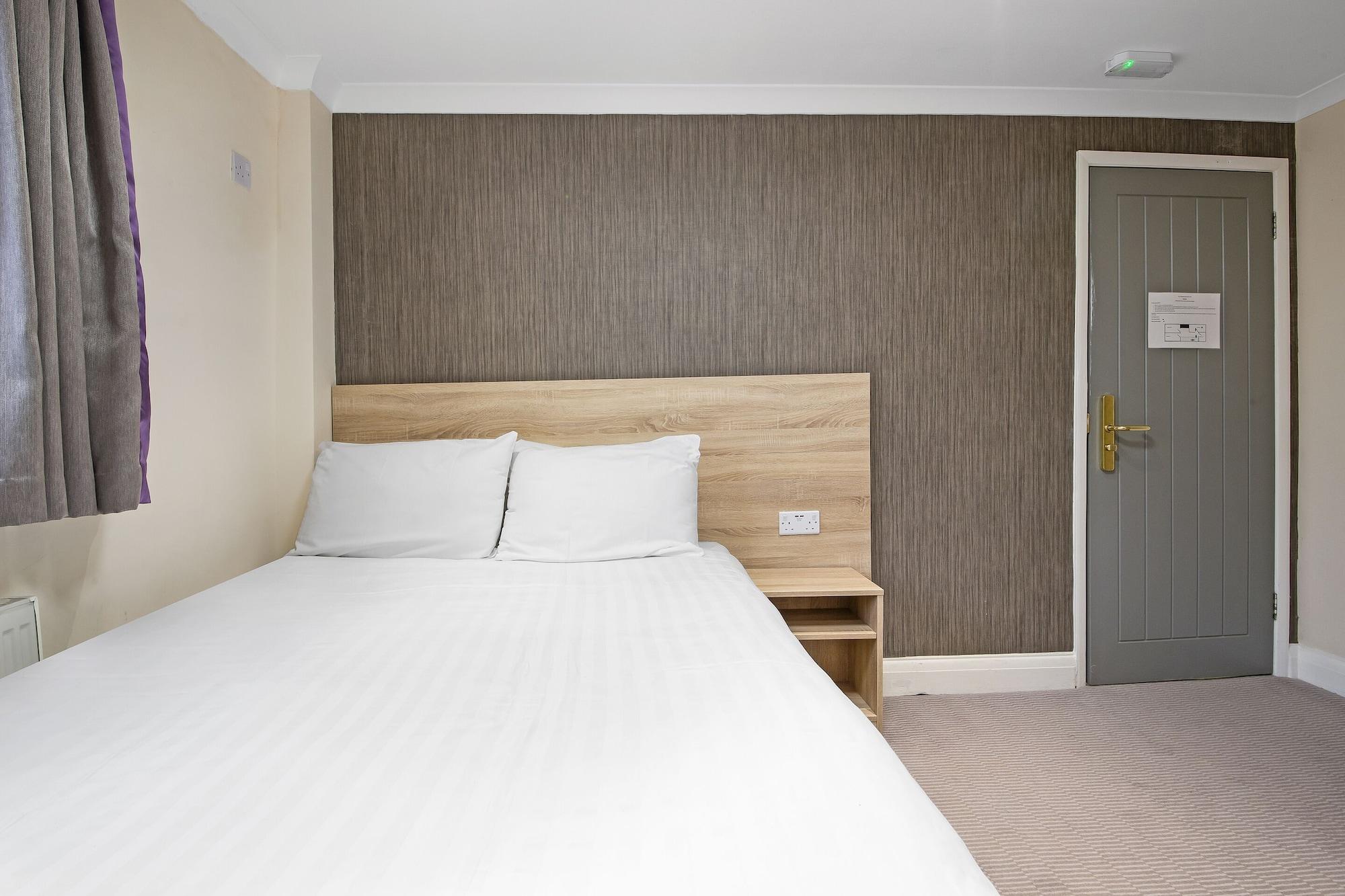 โอโย ลอนดอน 24 ซัสเซ็กซ์ Hotel ภายนอก รูปภาพ