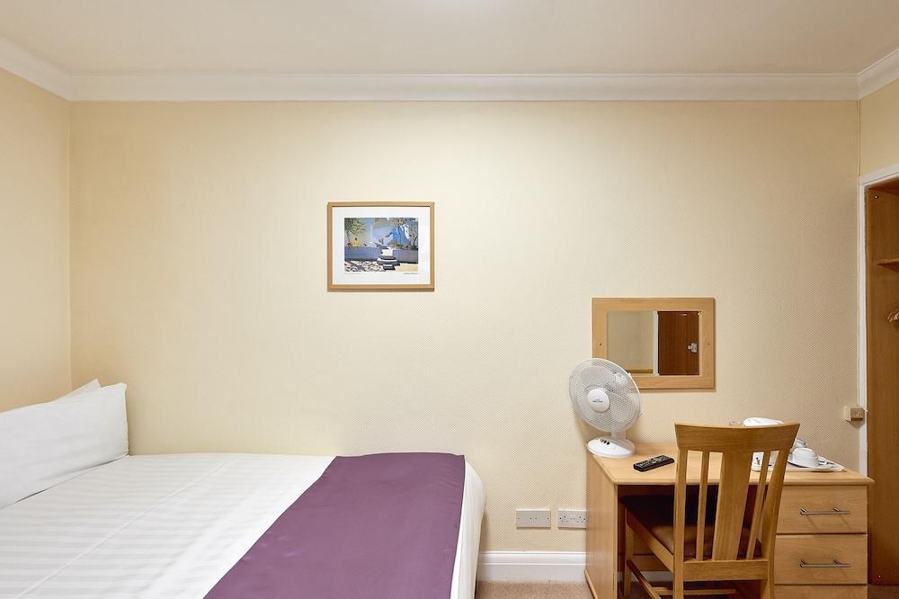 โอโย ลอนดอน 24 ซัสเซ็กซ์ Hotel ภายนอก รูปภาพ