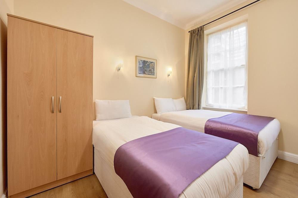 โอโย ลอนดอน 24 ซัสเซ็กซ์ Hotel ภายนอก รูปภาพ